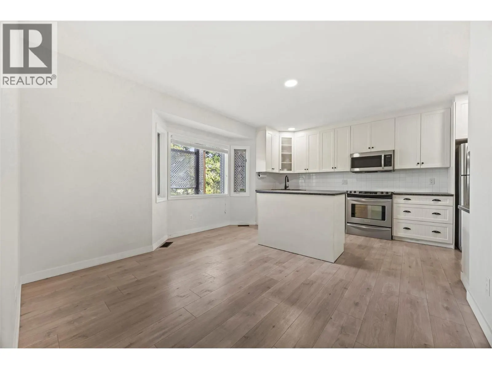 2308 Lillooet Crescent