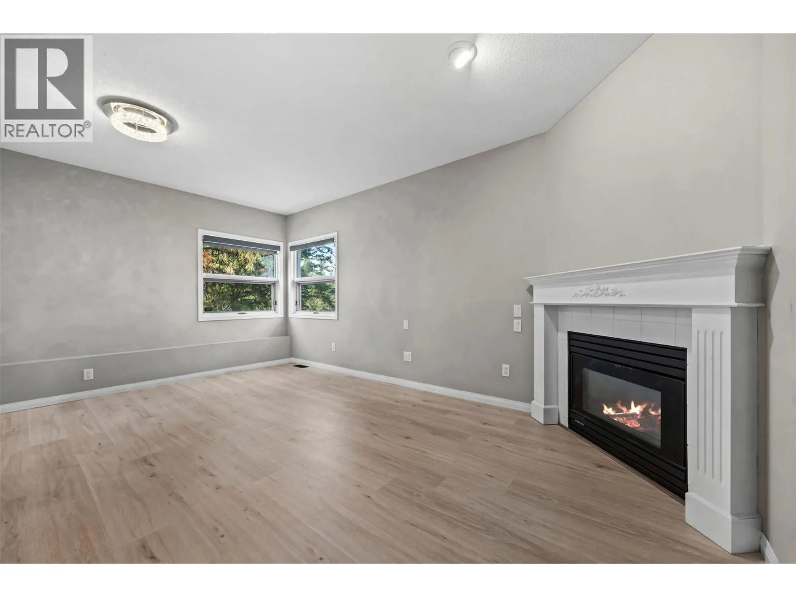 2308 Lillooet Crescent