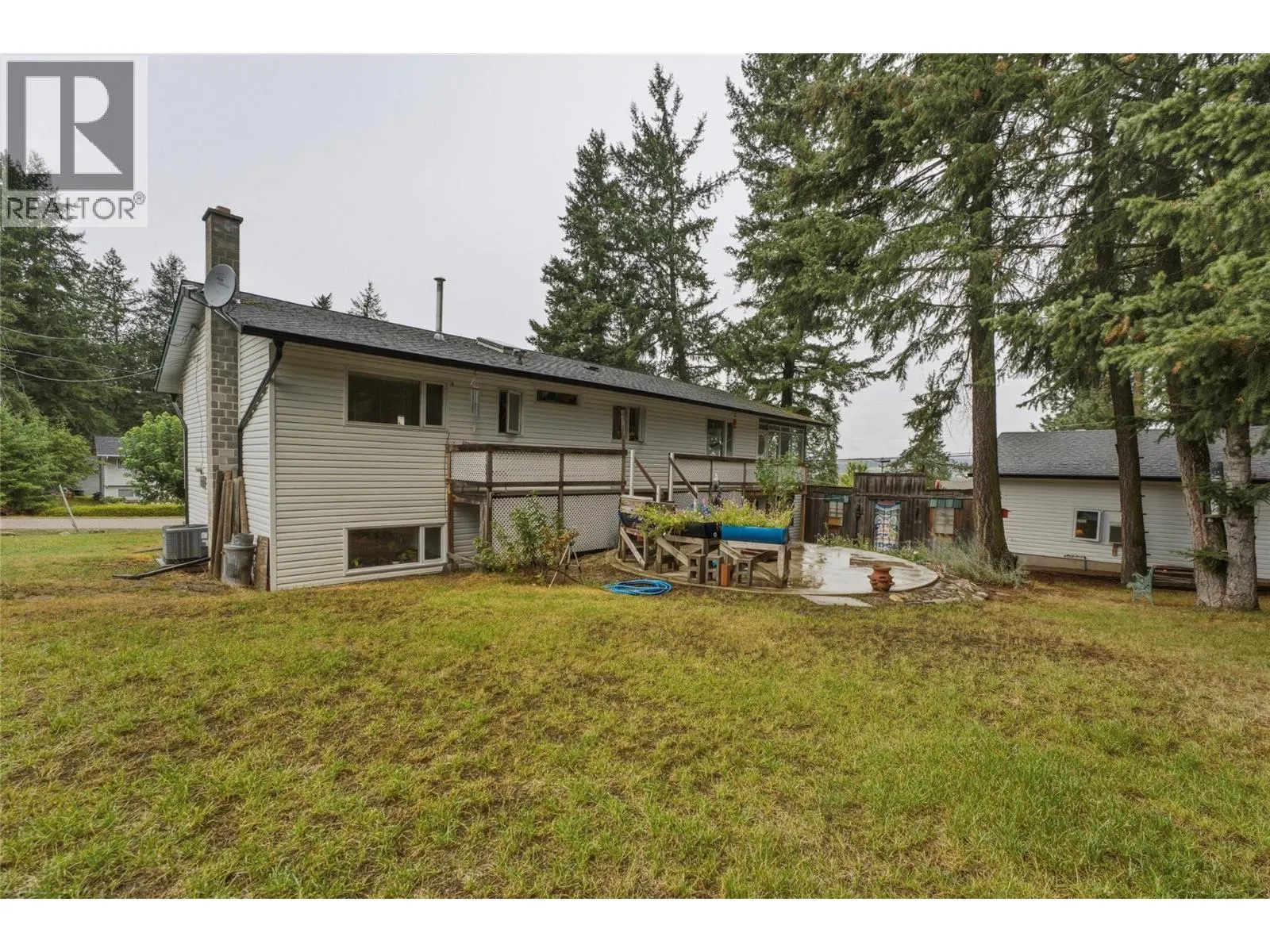 3304 Sidney Crescent