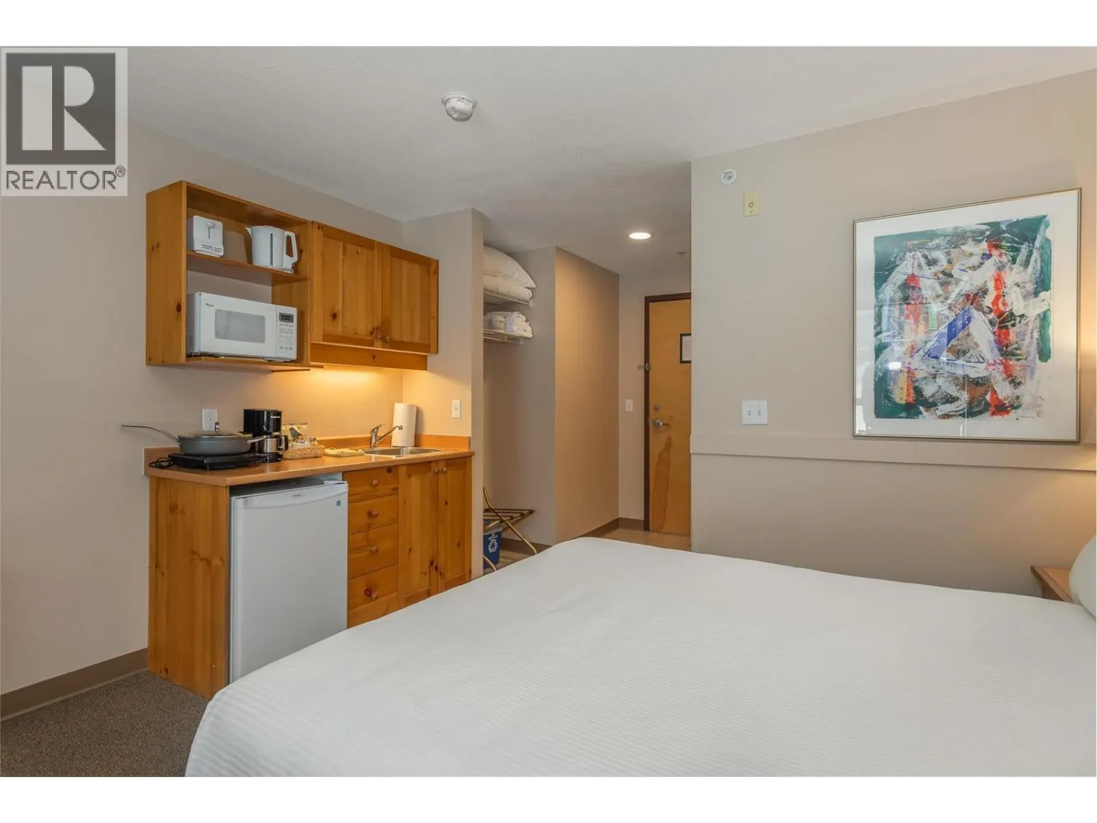 5340 Big White Road Unit# 203