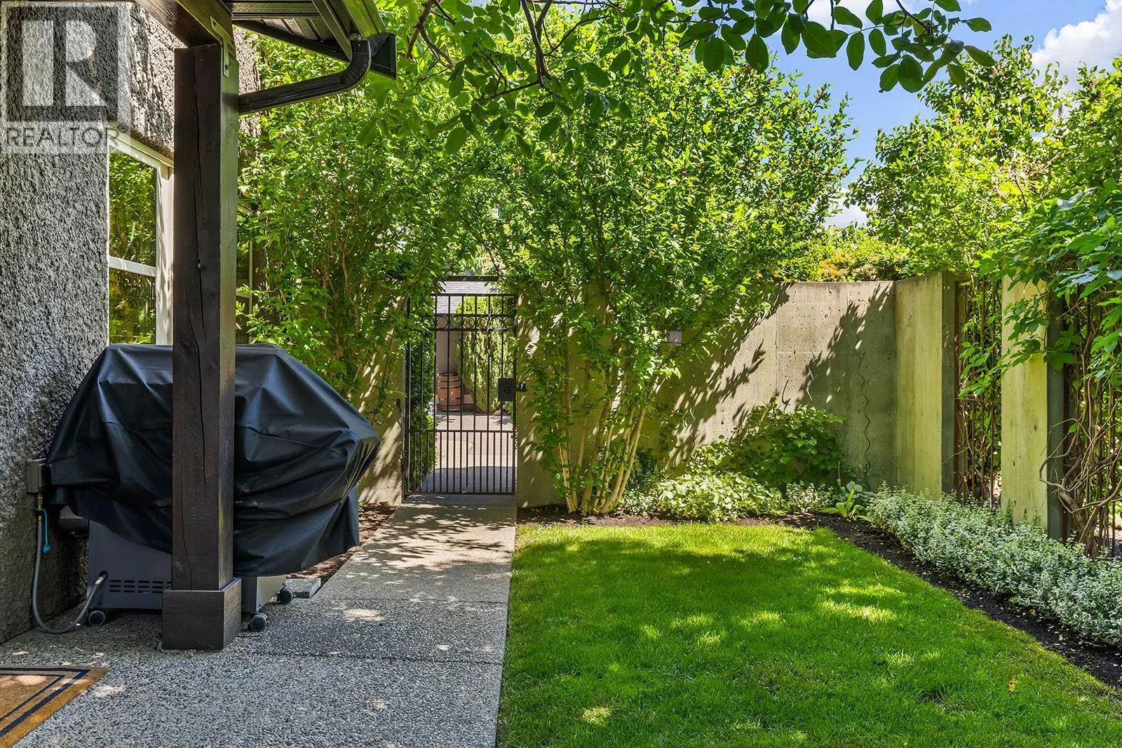 2683 Bath Street