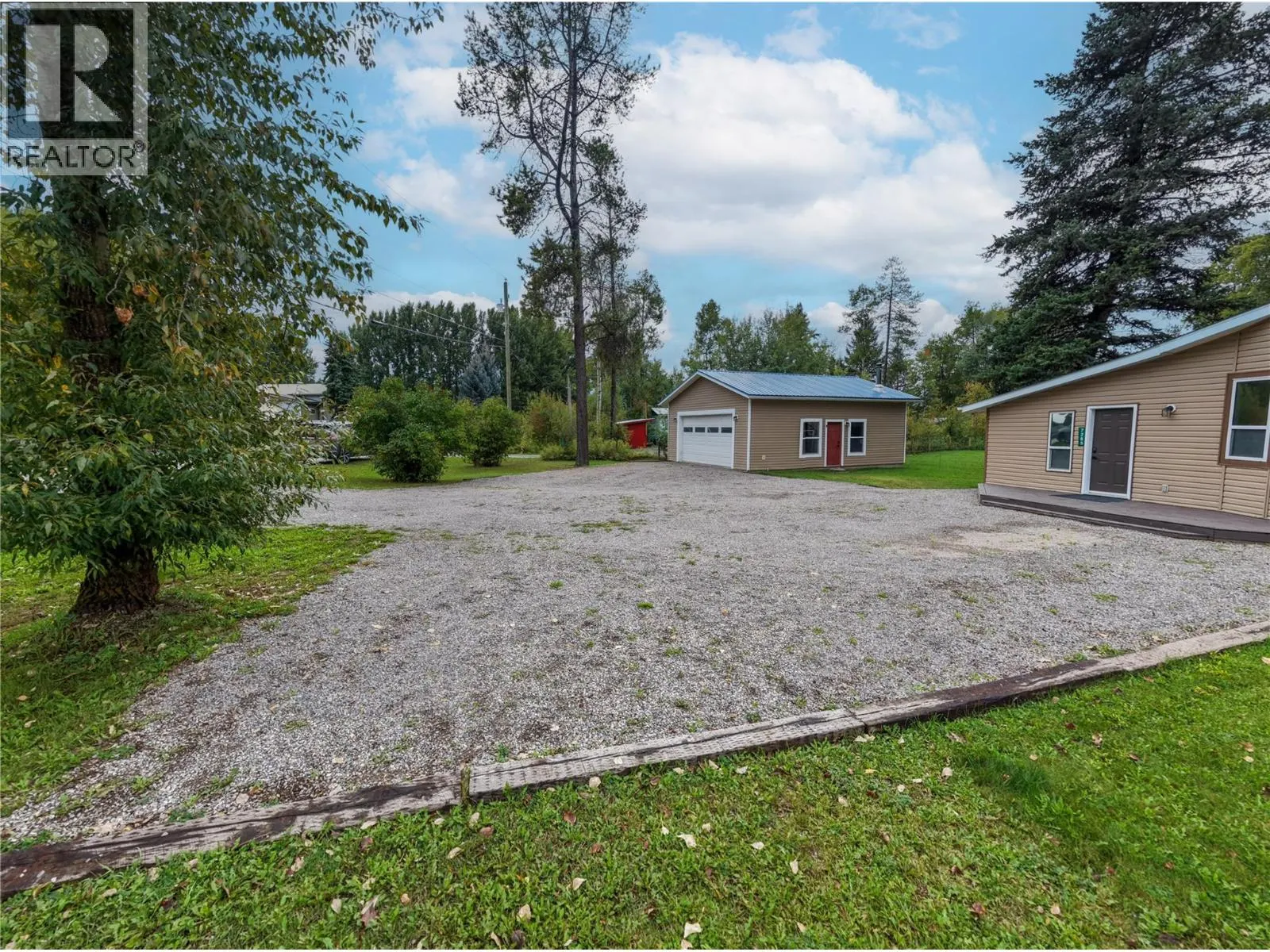 7285 Jaffray Village Loop Road