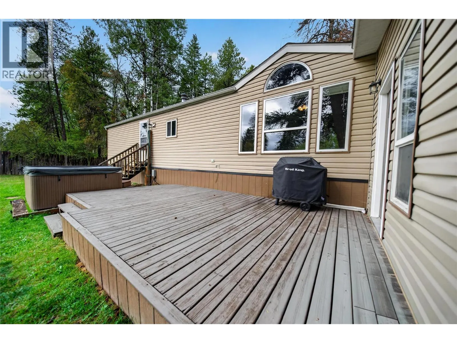 7285 Jaffray Village Loop Road