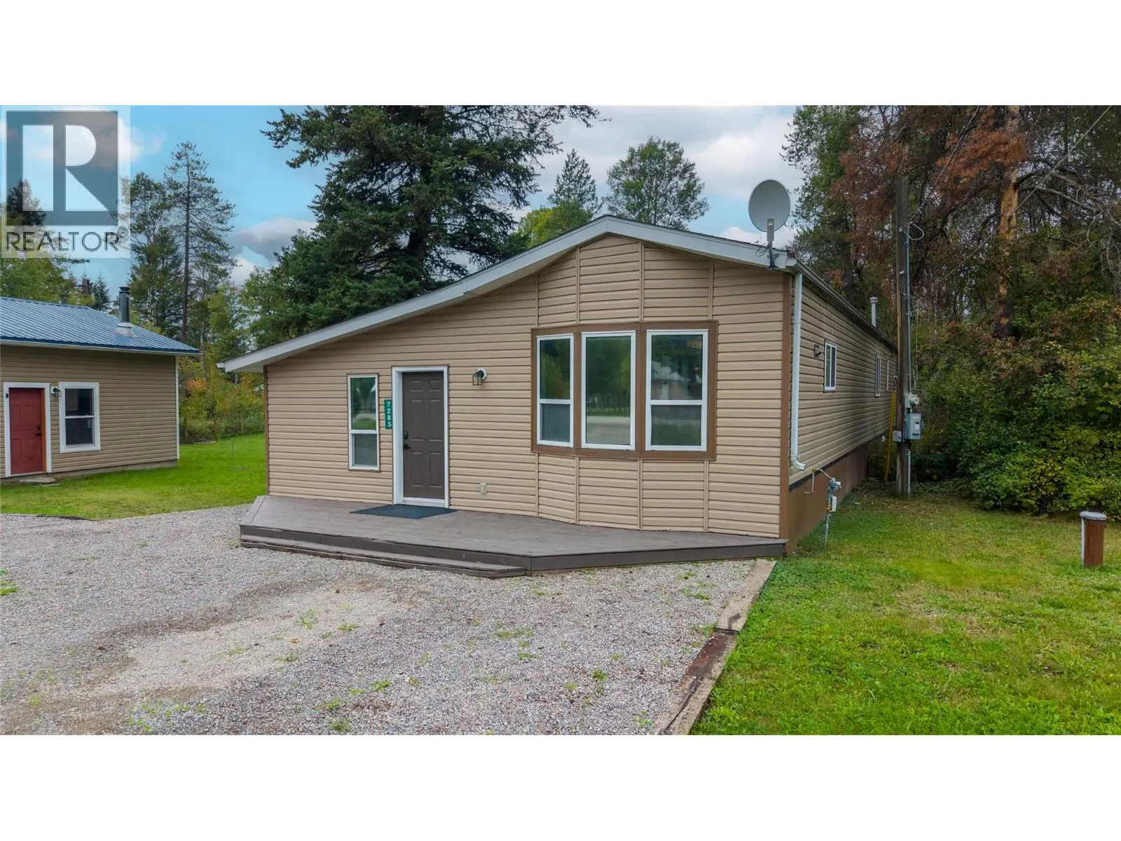 7285 Jaffray Village Loop Road
