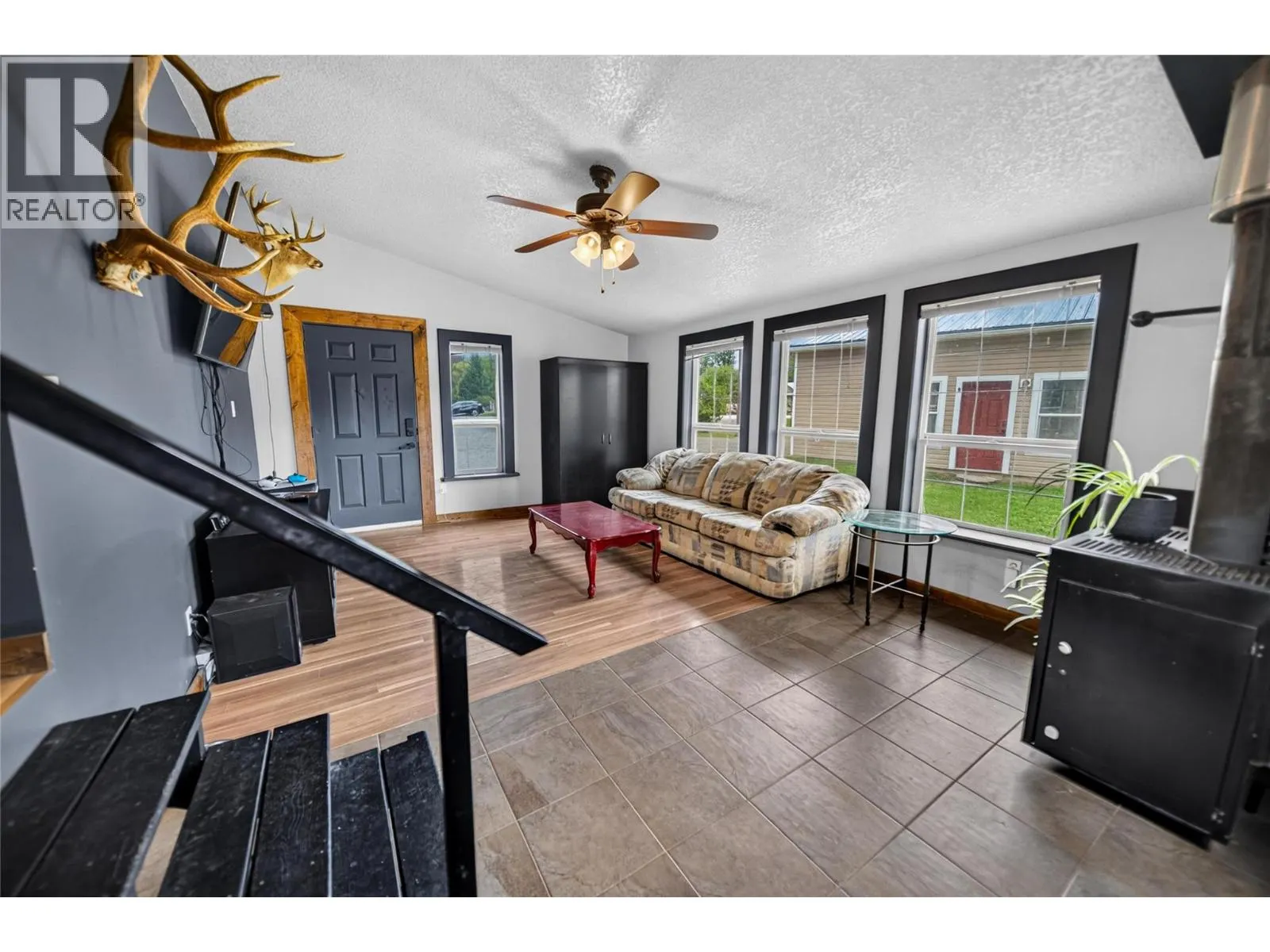 7285 Jaffray Village Loop Road