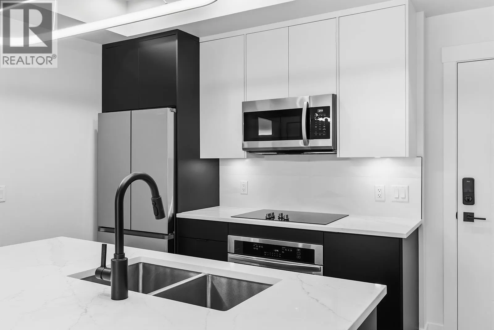 1280 Sutherland Avenue Unit# 404
