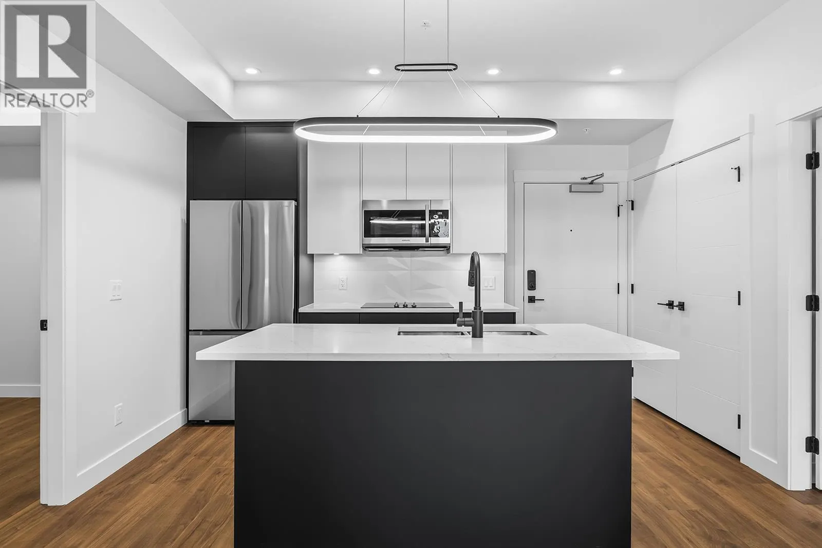 1280 Sutherland Avenue Unit# 404