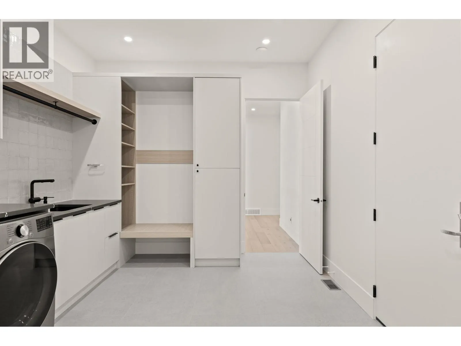 5584 Upper Mission Court
