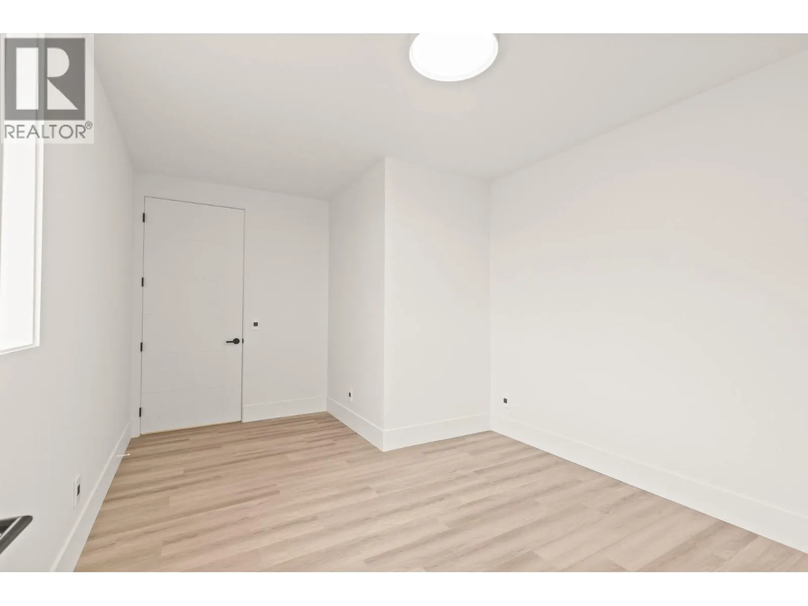 5584 Upper Mission Court