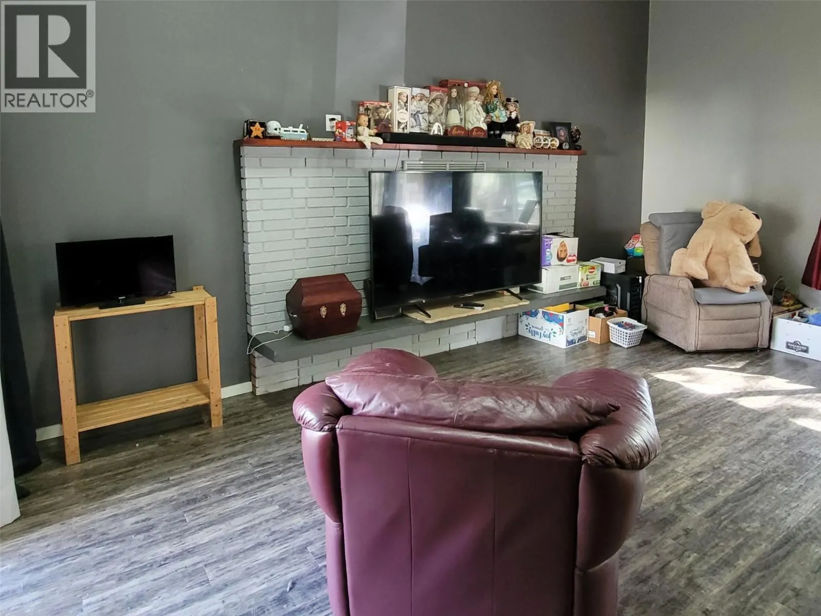 15 LODGE Drive