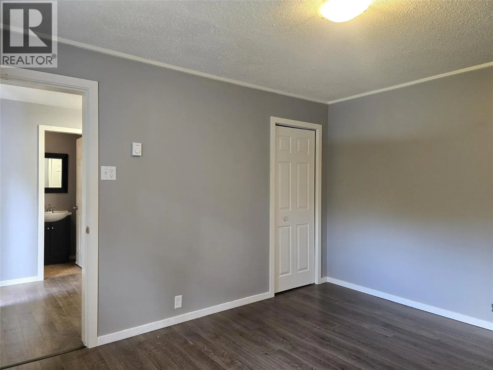 15 LODGE Drive