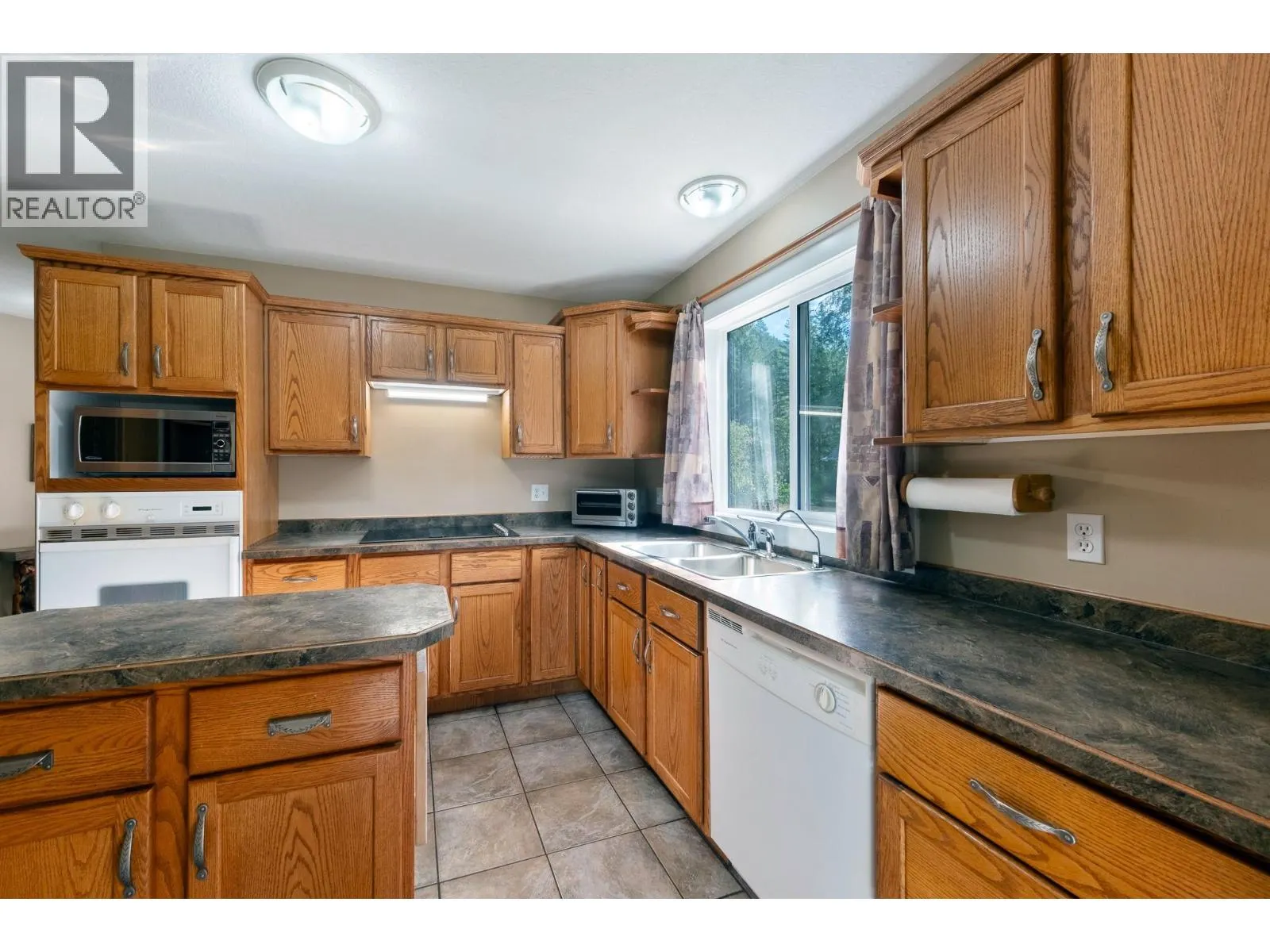1249 Creighton Valley Road