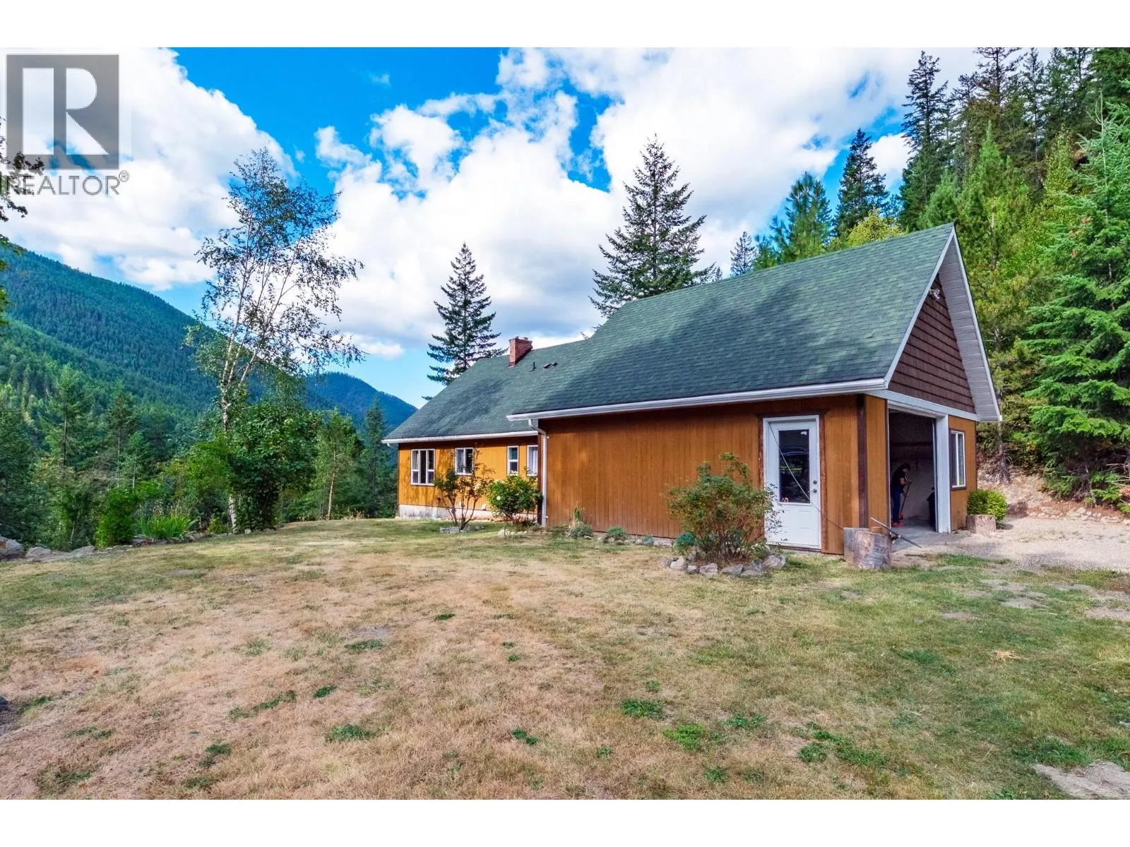 1249 Creighton Valley Road