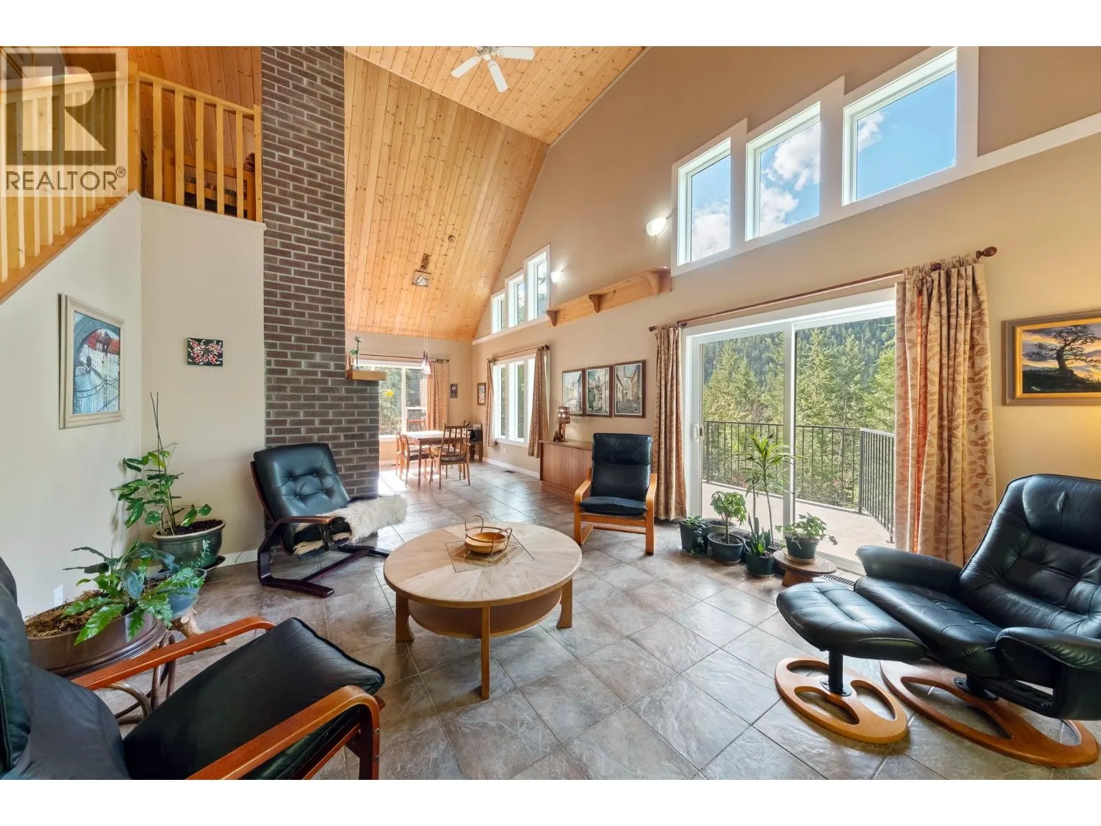 1249 Creighton Valley Road