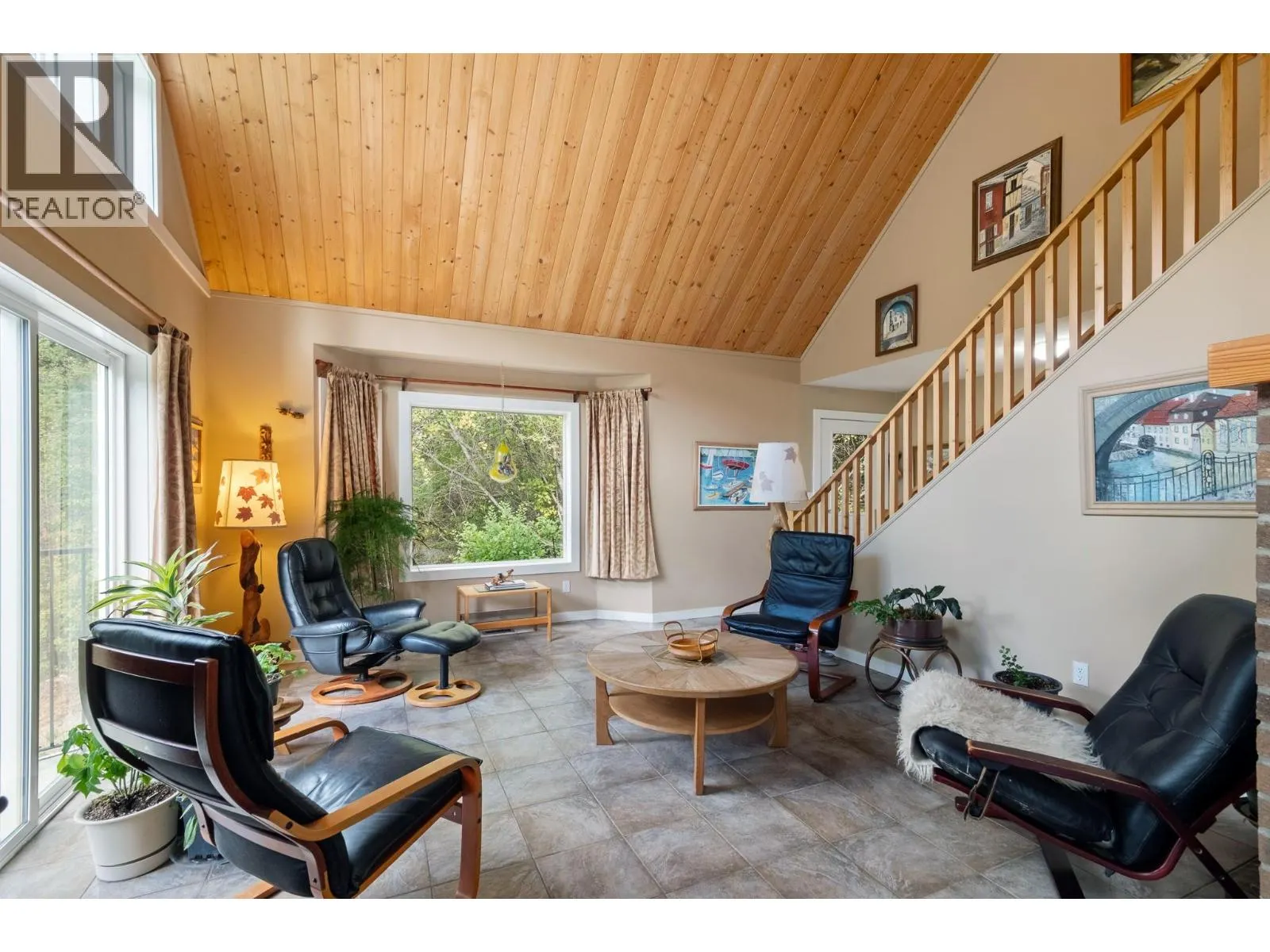 1249 Creighton Valley Road