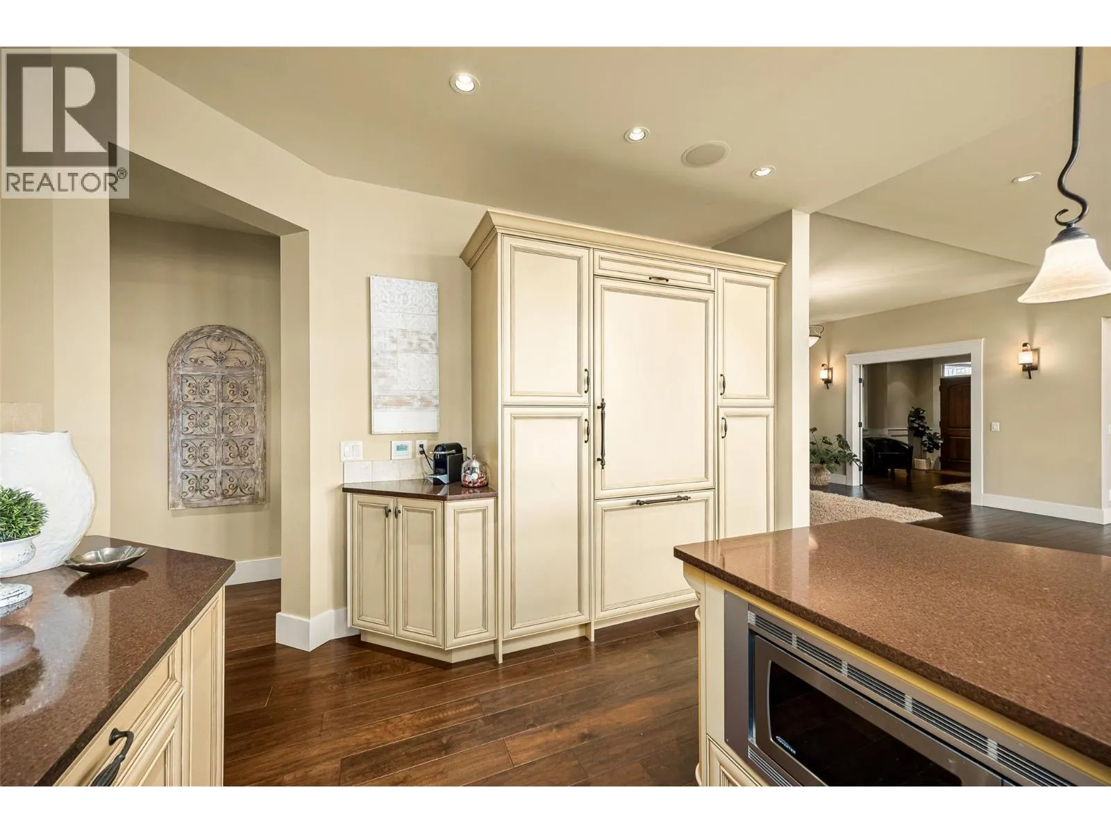 2583 Lucinde Road