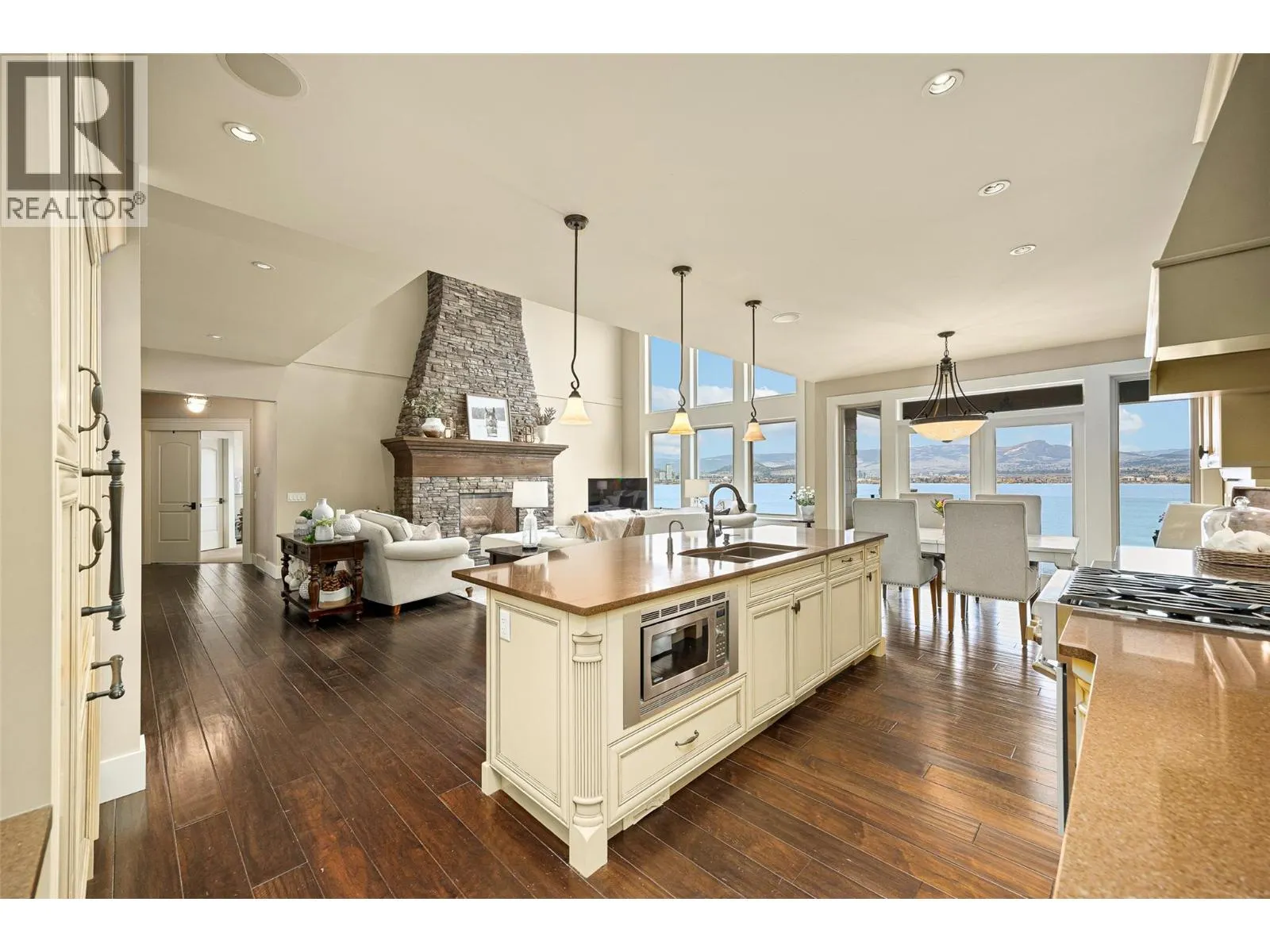 2583 Lucinde Road