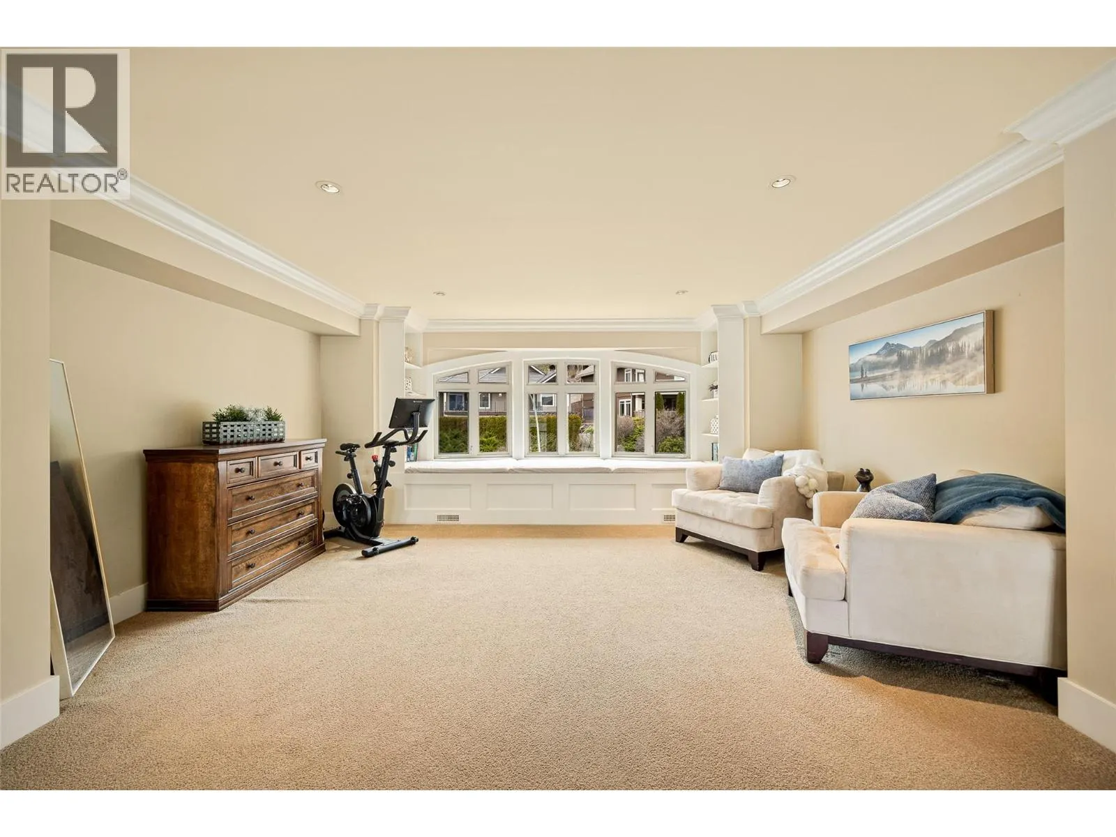 2583 Lucinde Road