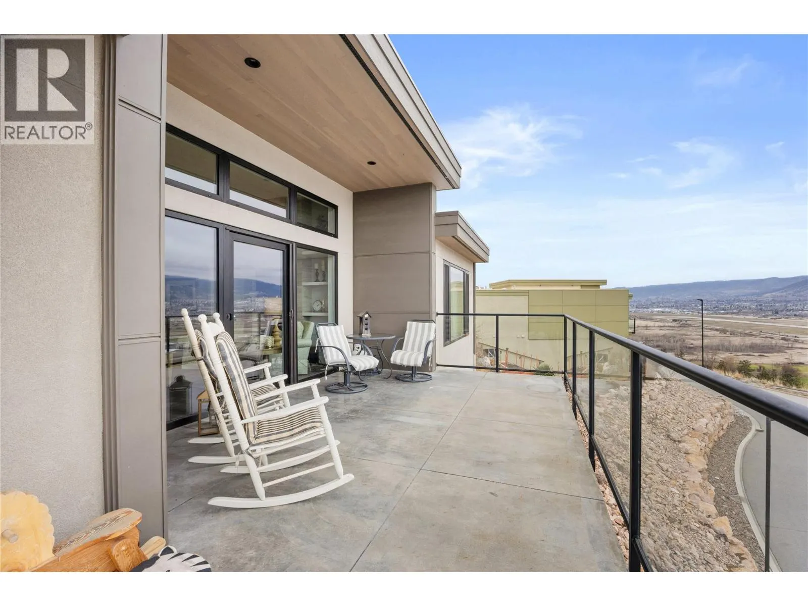 143 View Lane