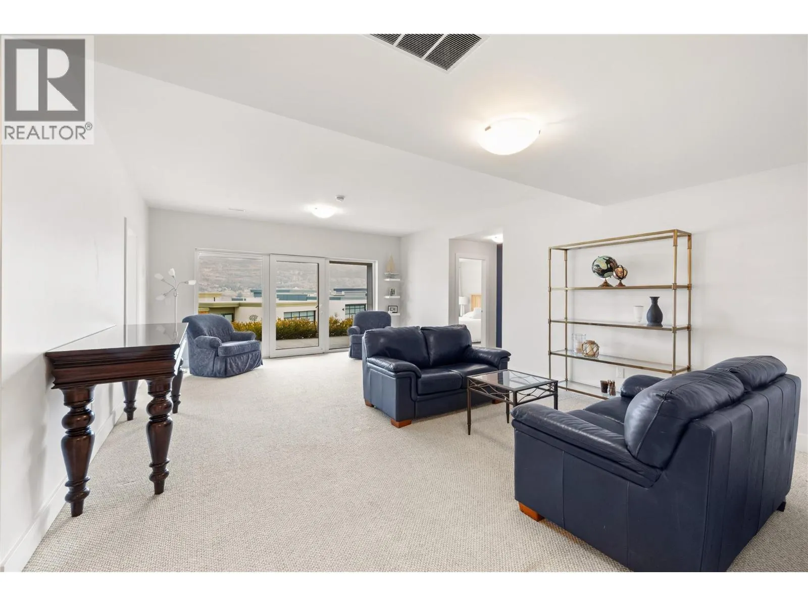 143 View Lane