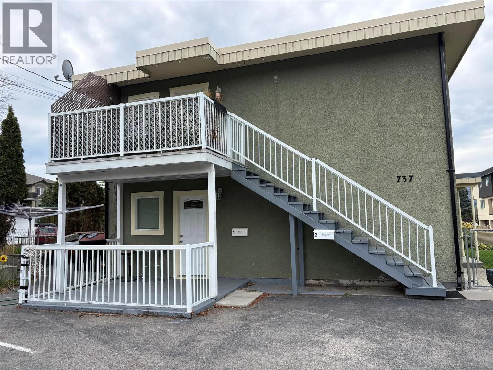 737 Ontario Street