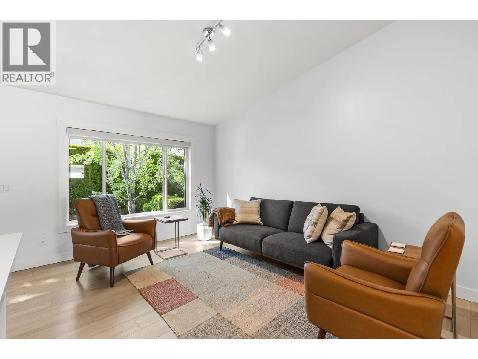 225 Glen Park Drive Unit# 20