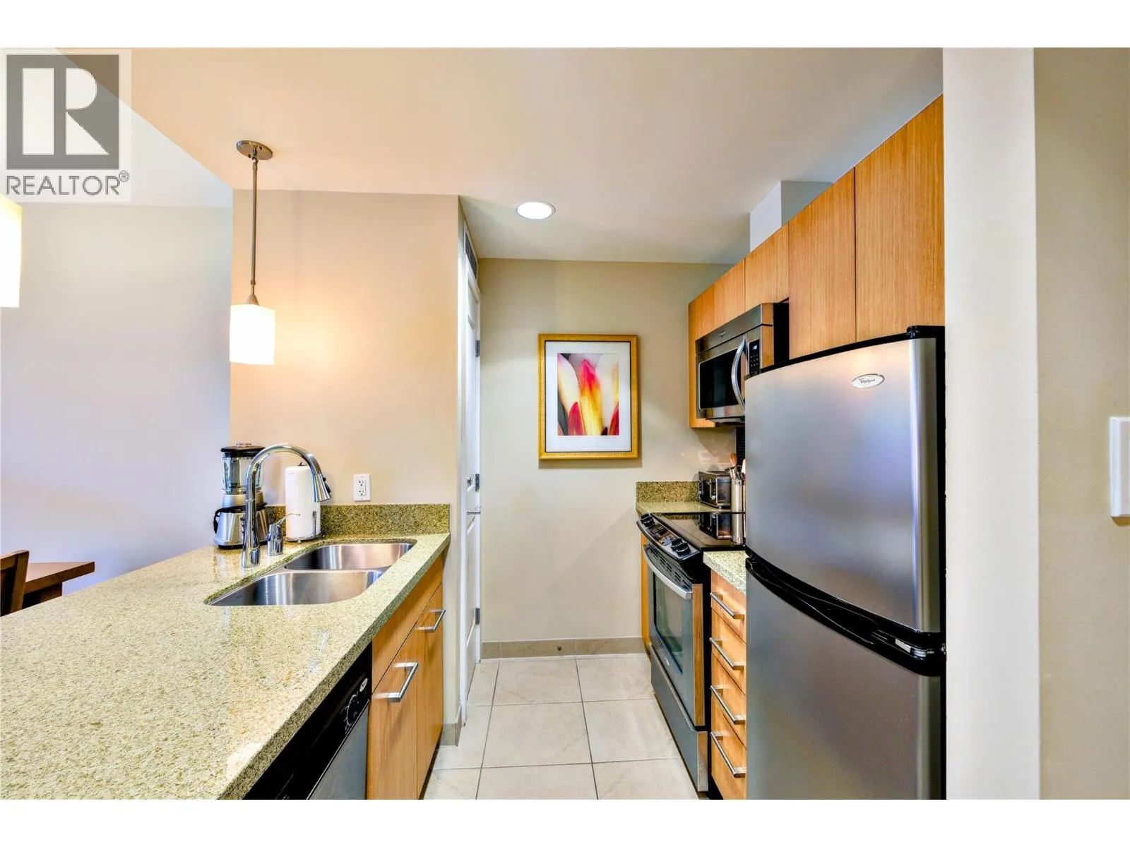 15 PARK Place Unit# 334