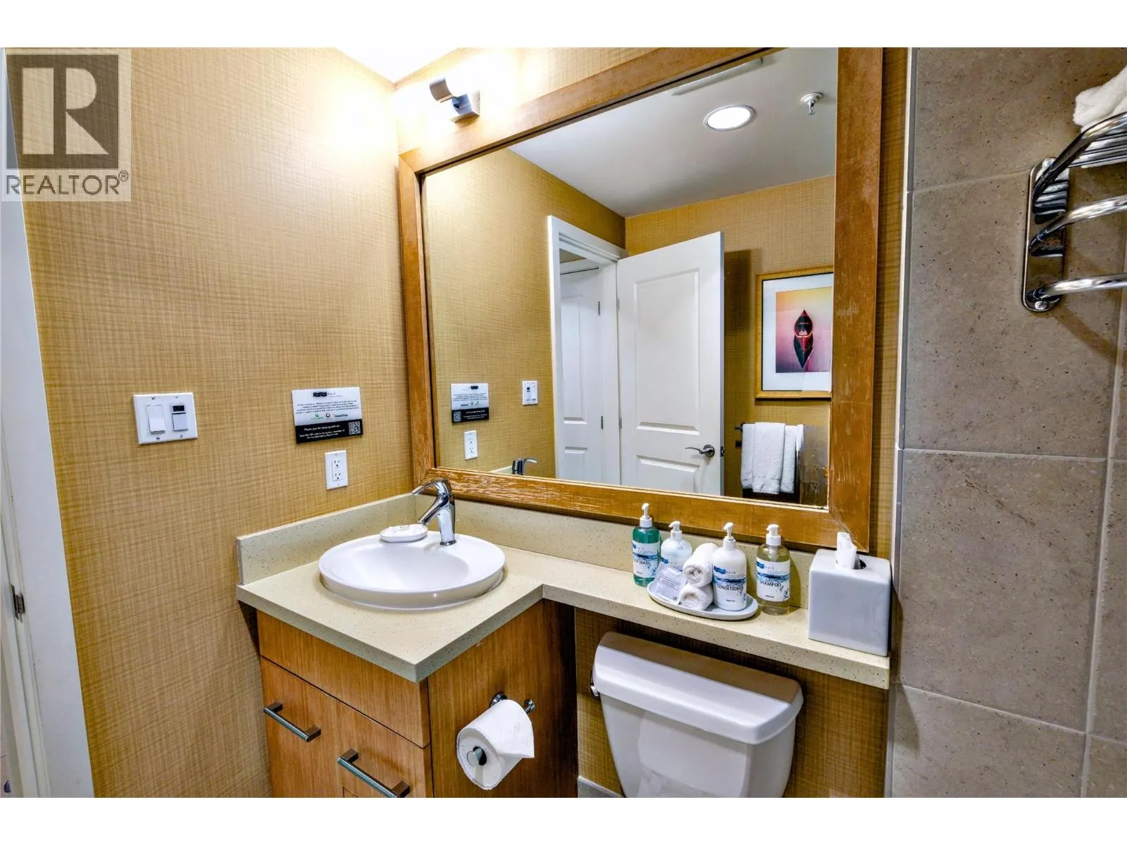 15 PARK Place Unit# 334