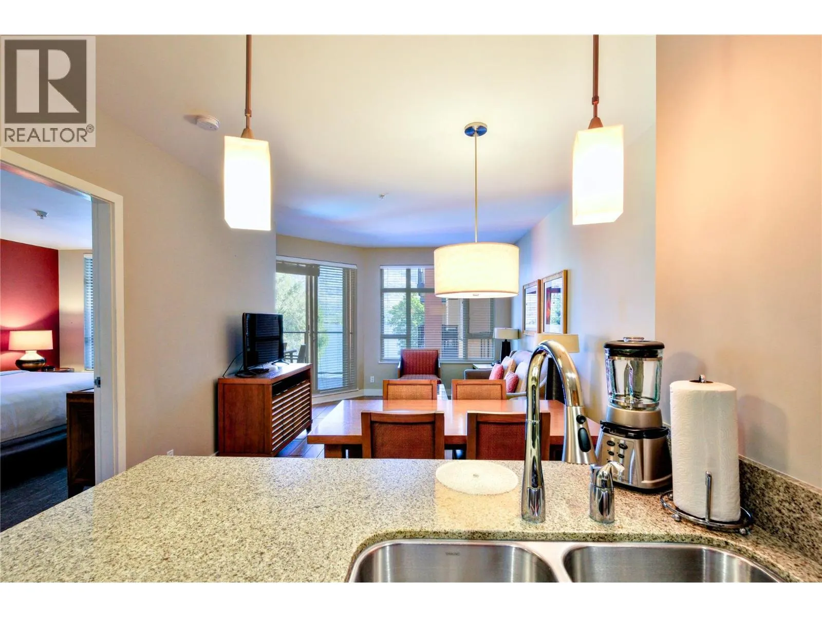 15 PARK Place Unit# 334