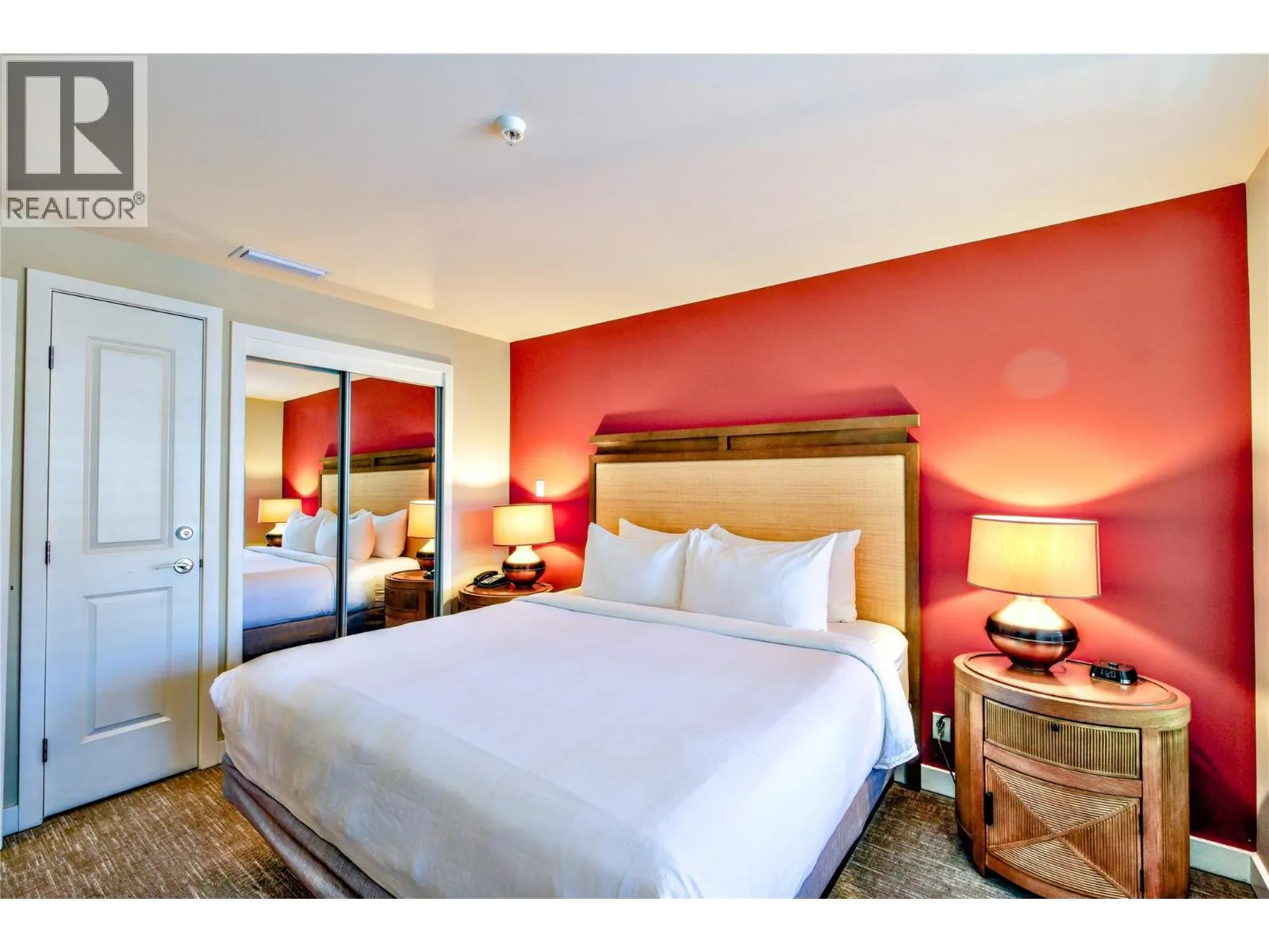 15 PARK Place Unit# 334