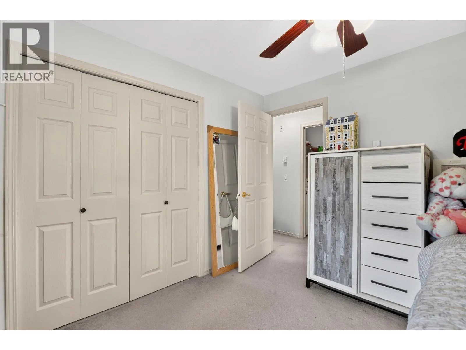 555 Houghton Road Unit# 219