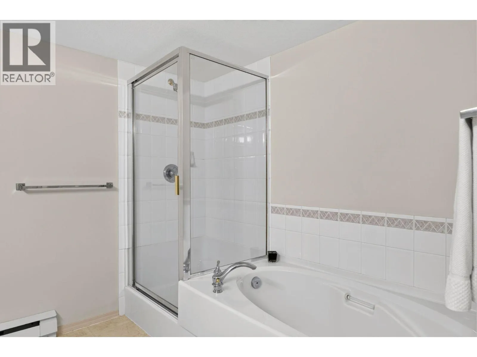 555 Houghton Road Unit# 219