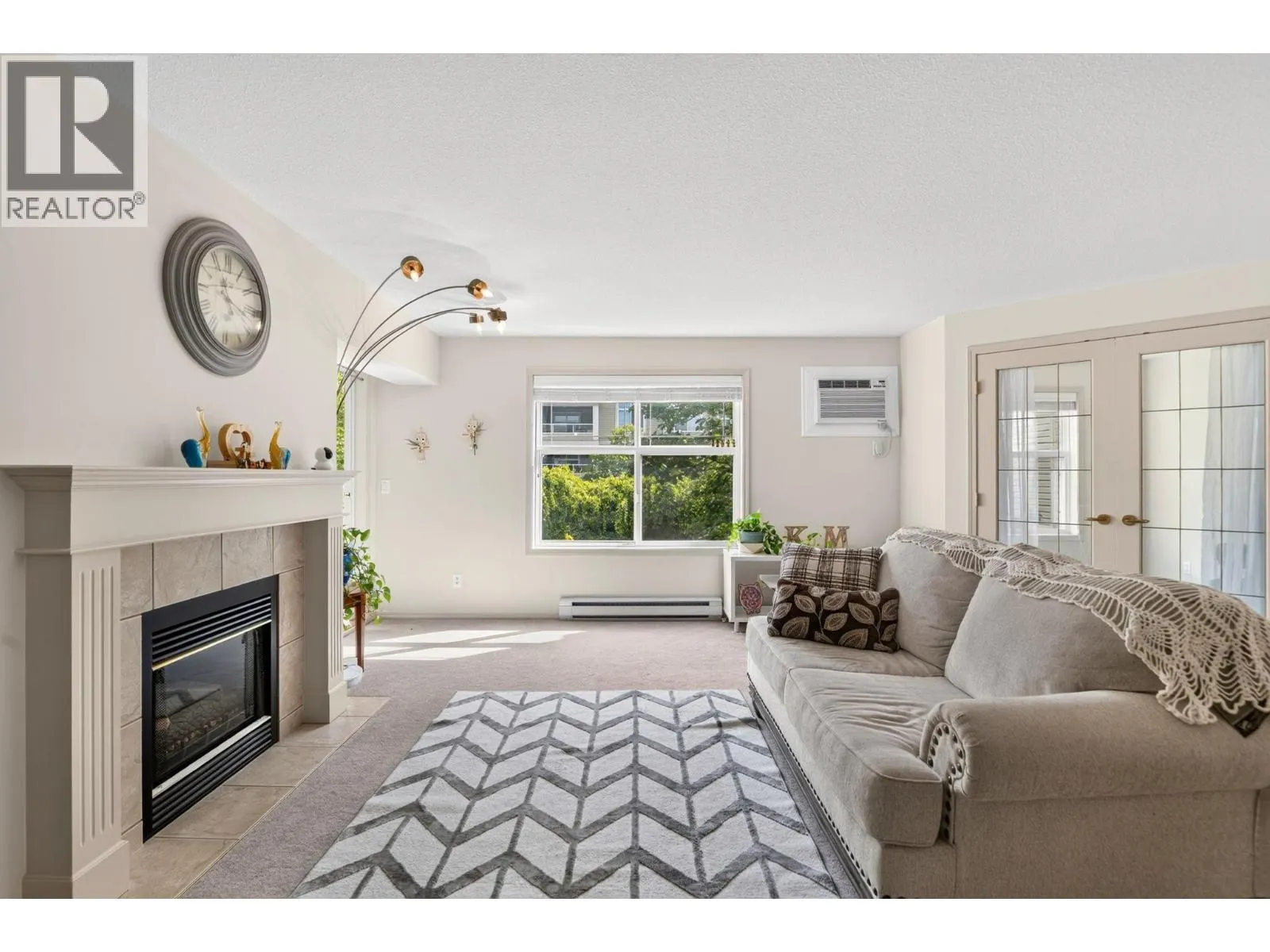555 Houghton Road Unit# 219