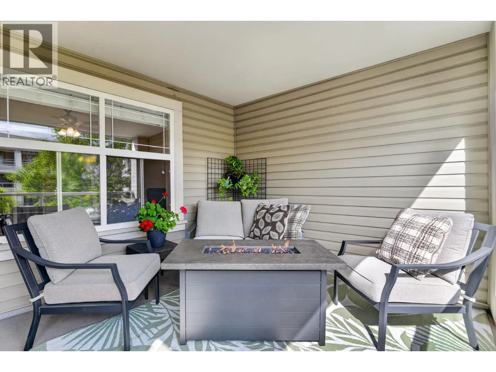 555 Houghton Road Unit# 219