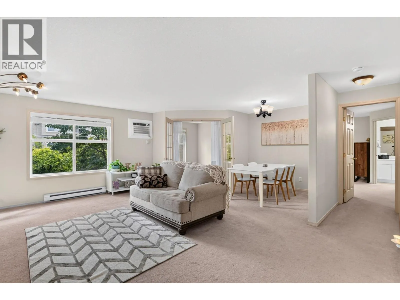 555 Houghton Road Unit# 219