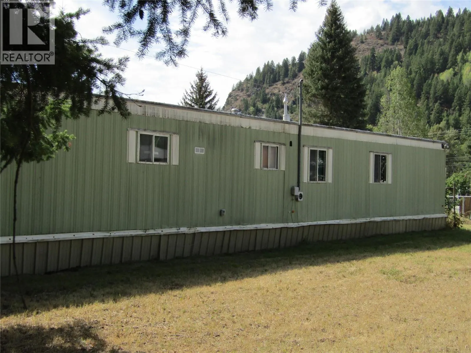 555 Kimberley N Avenue