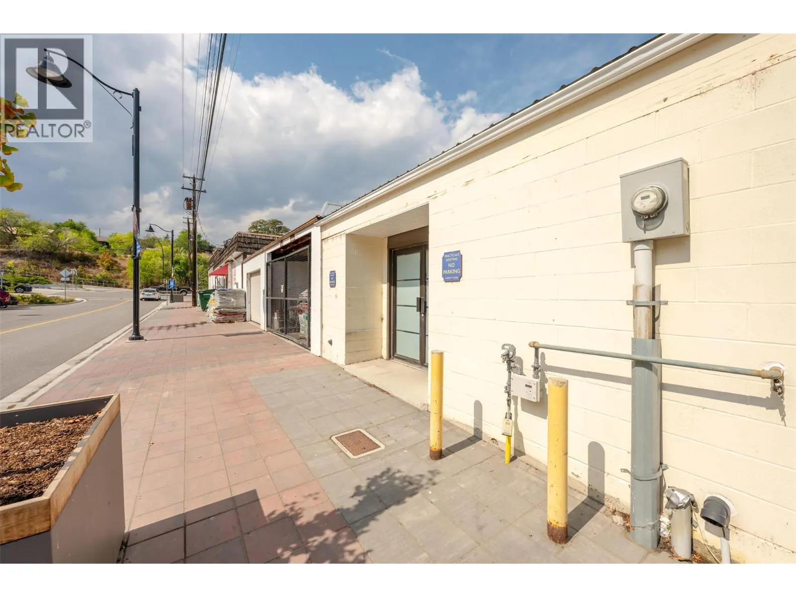 10109 Main Street