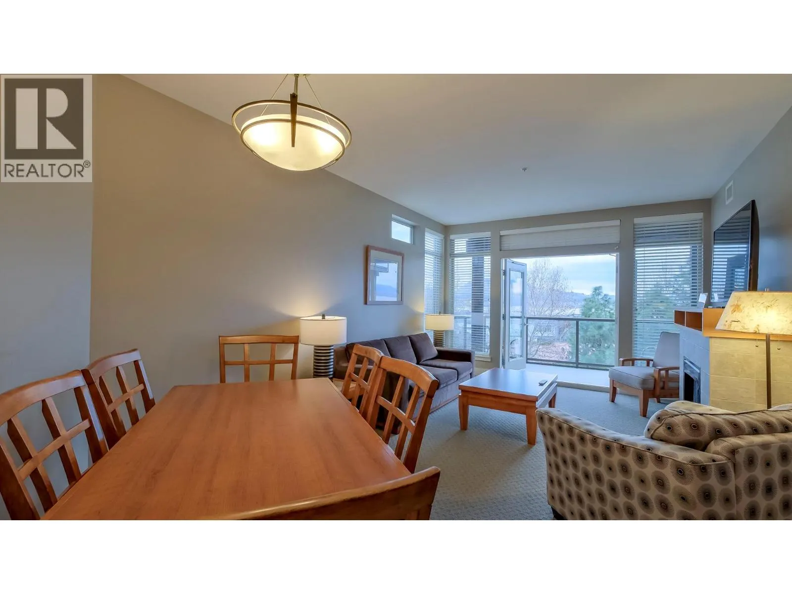 4205 Gellatly Road Unit# 304