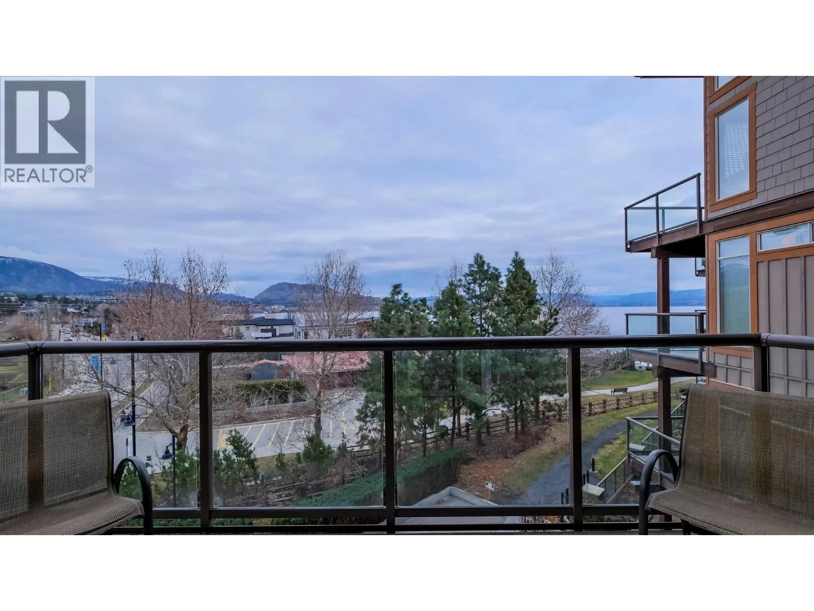 4205 Gellatly Road Unit# 304