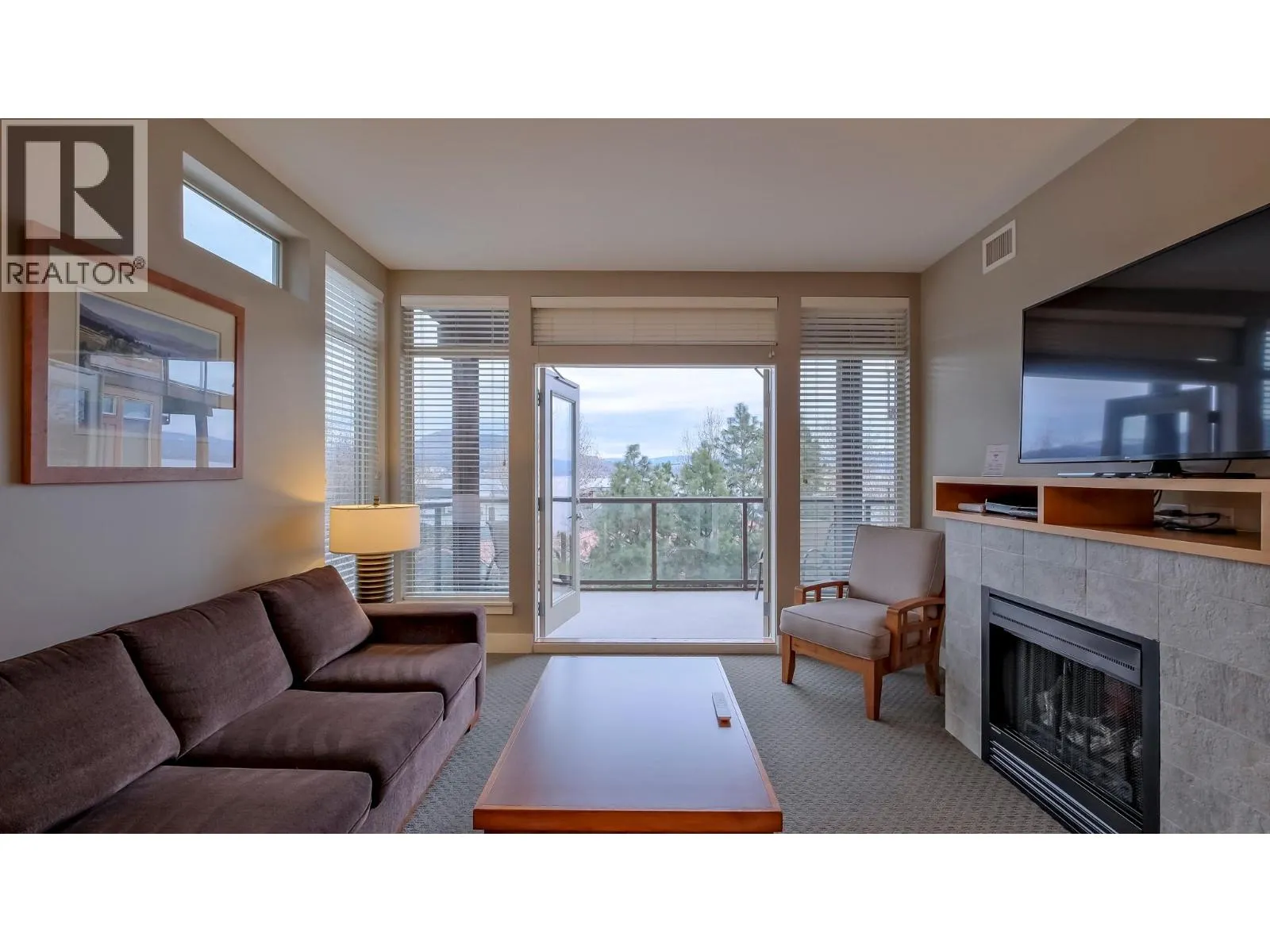 4205 Gellatly Road Unit# 304