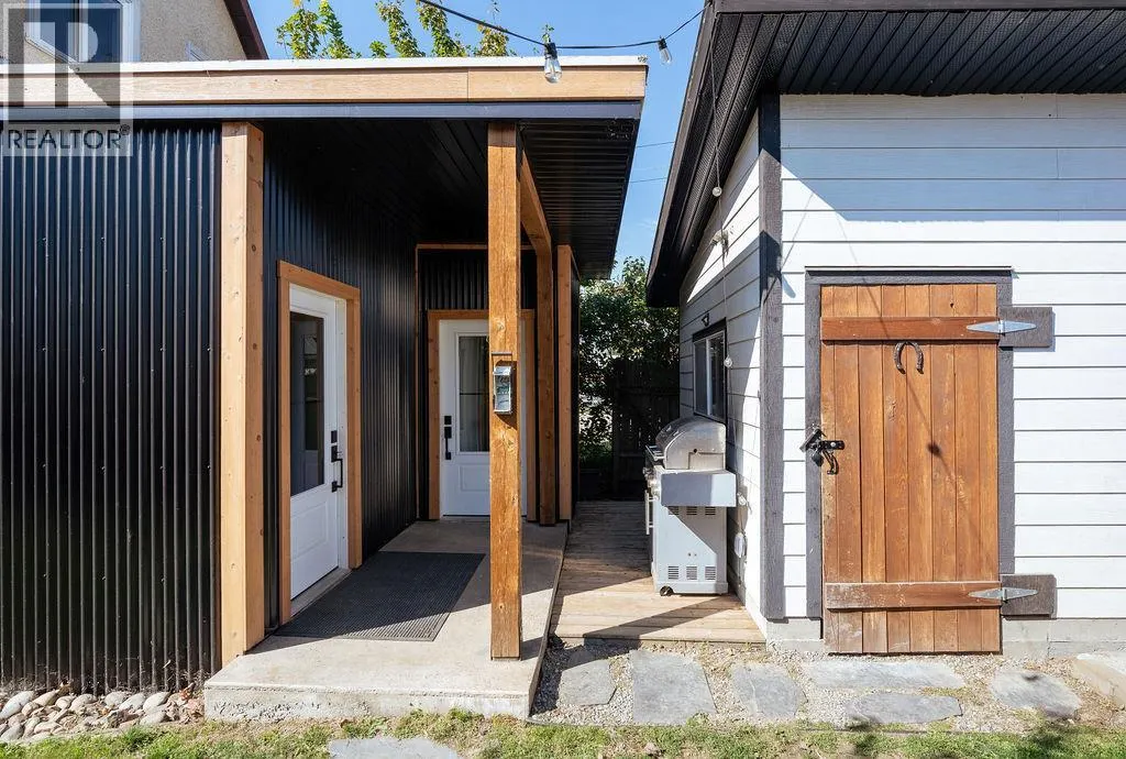 204 Third Street E