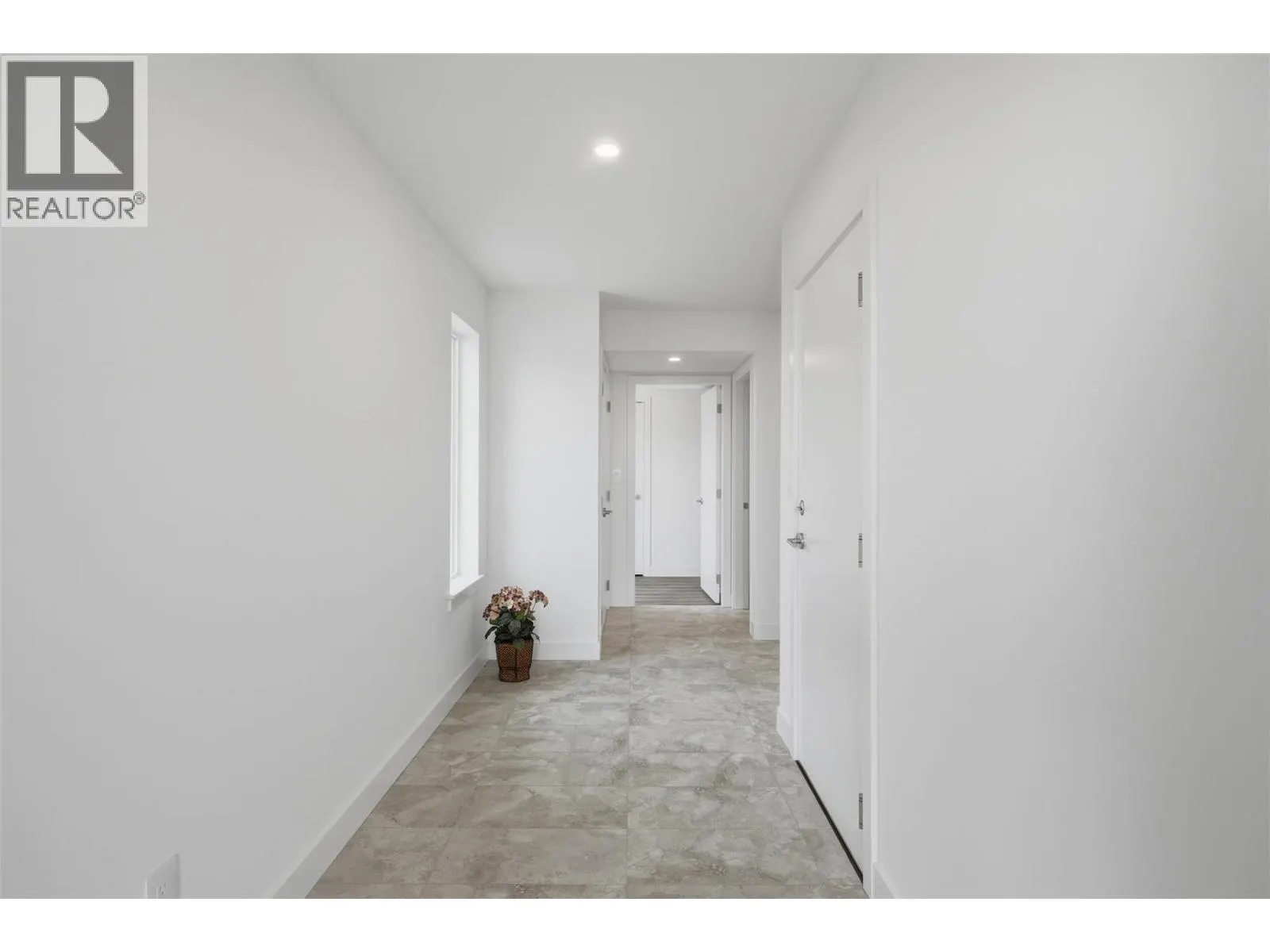 2050 Grasslands Boulevard Unit# 135