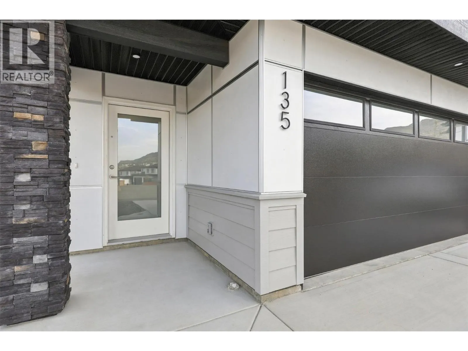 2050 Grasslands Boulevard Unit# 135