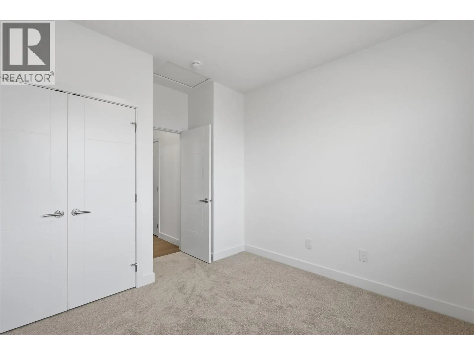 2050 Grasslands Boulevard Unit# 135