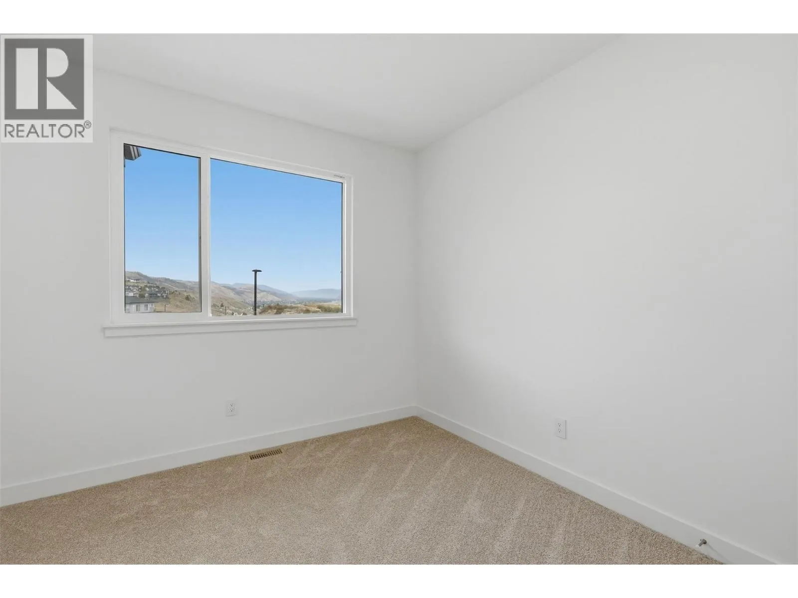 2050 Grasslands Boulevard Unit# 135