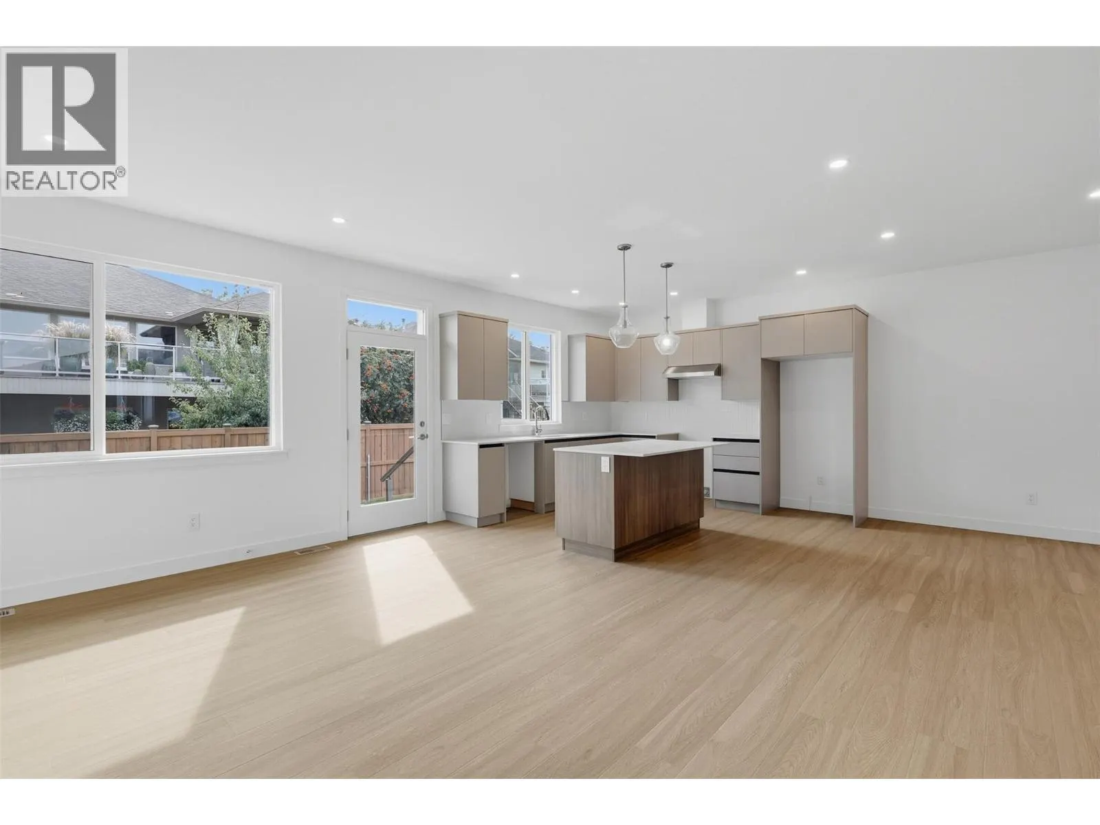 2050 Grasslands Boulevard Unit# 135
