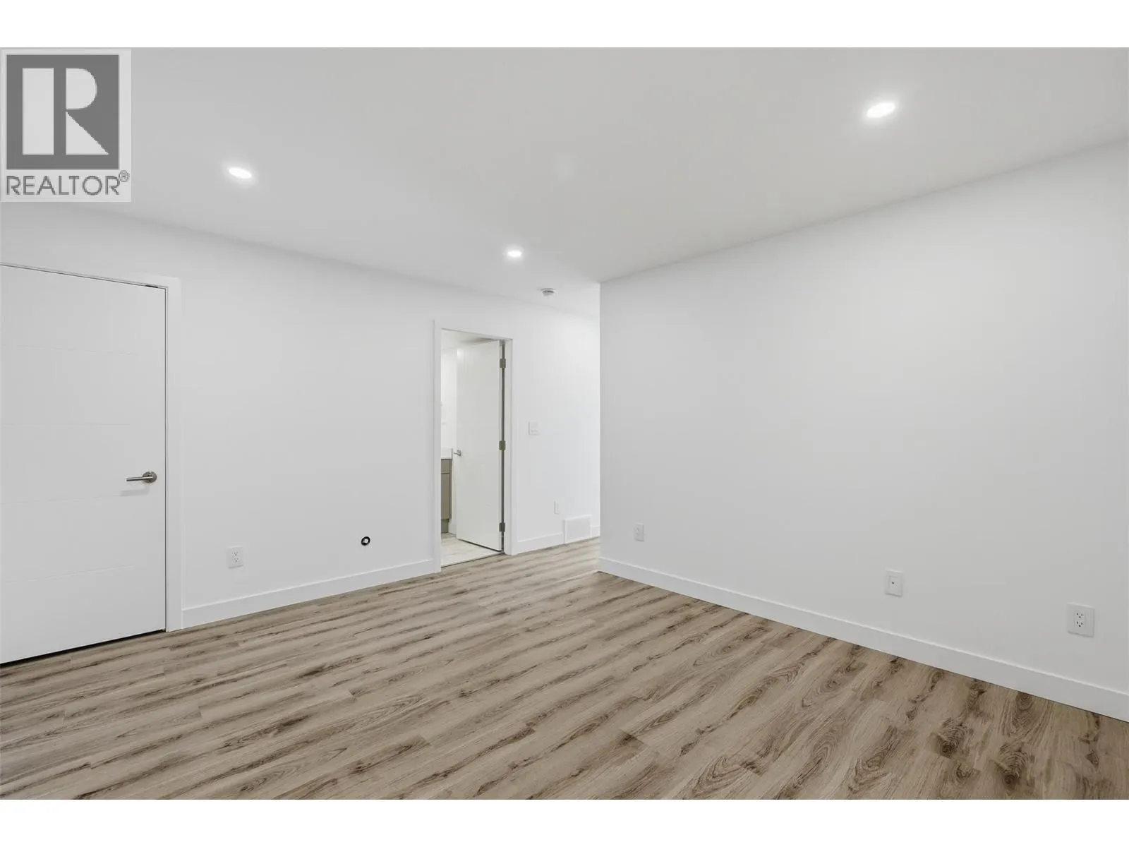 2050 Grasslands Boulevard Unit# 135