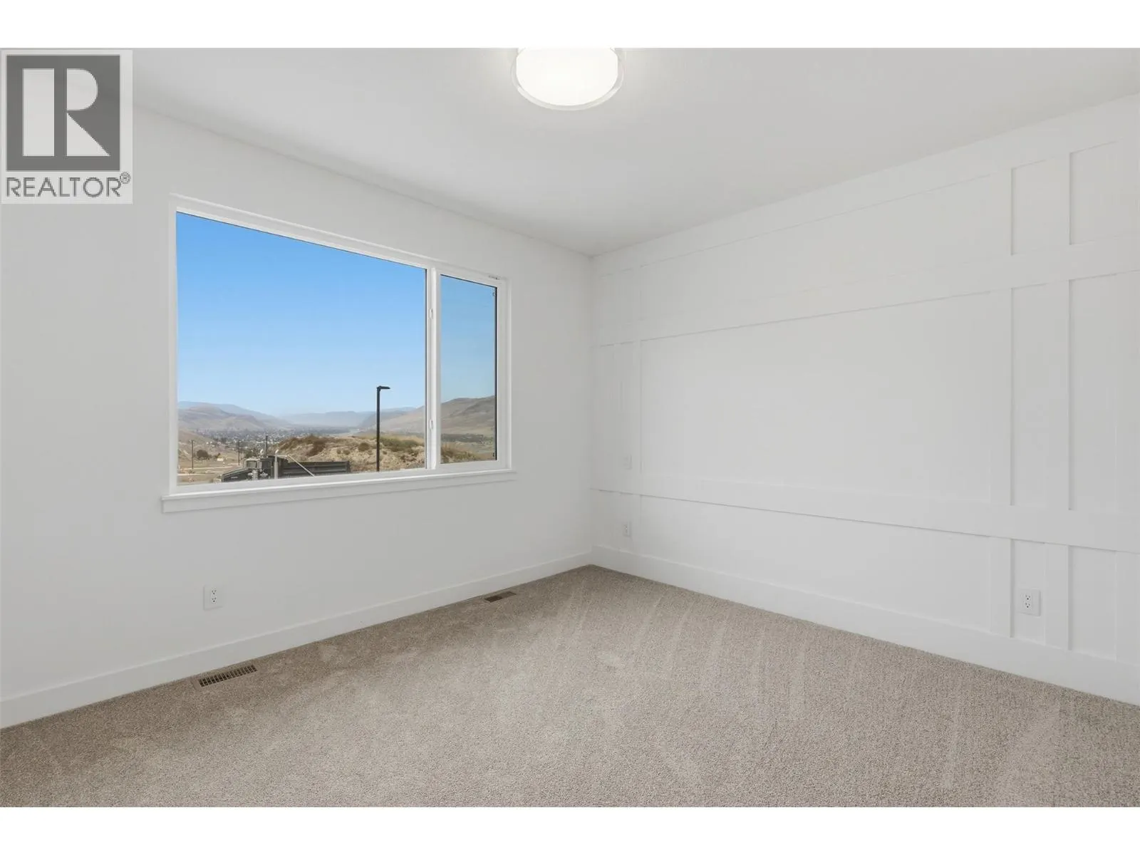 2050 Grasslands Boulevard Unit# 135