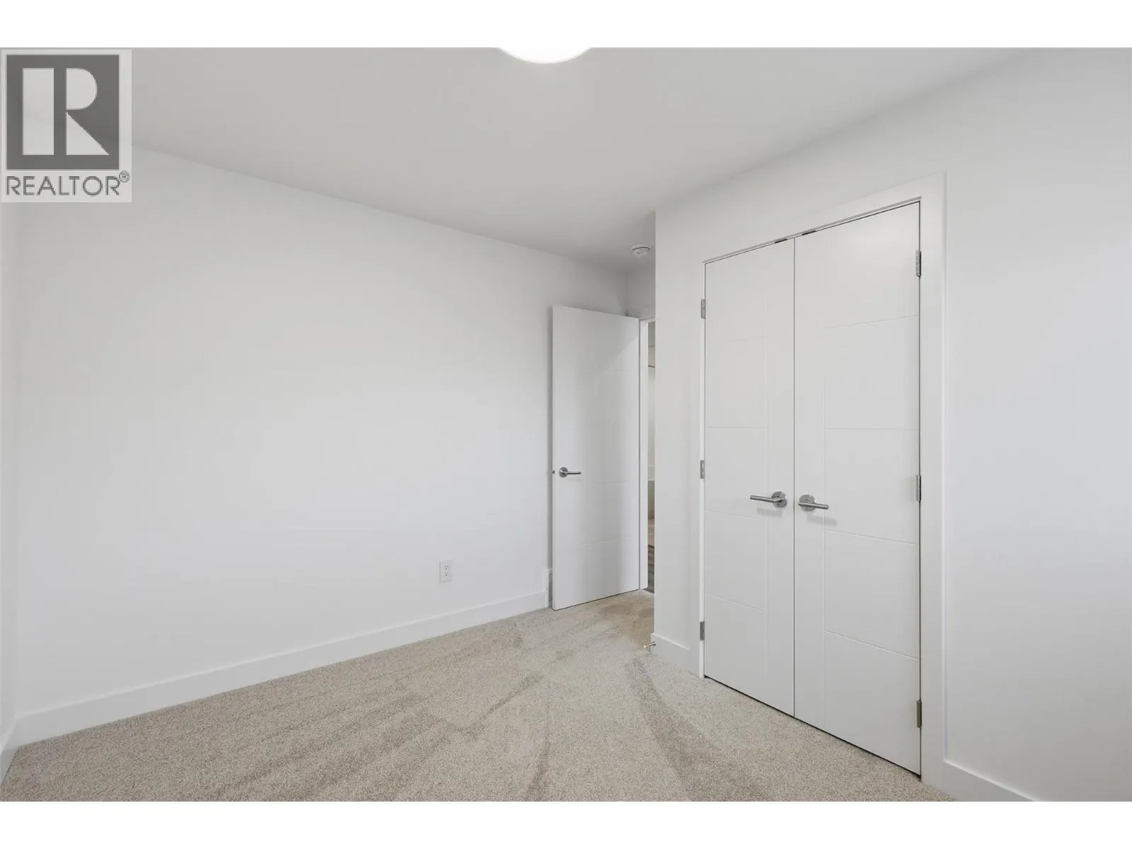 2050 Grasslands Boulevard Unit# 135