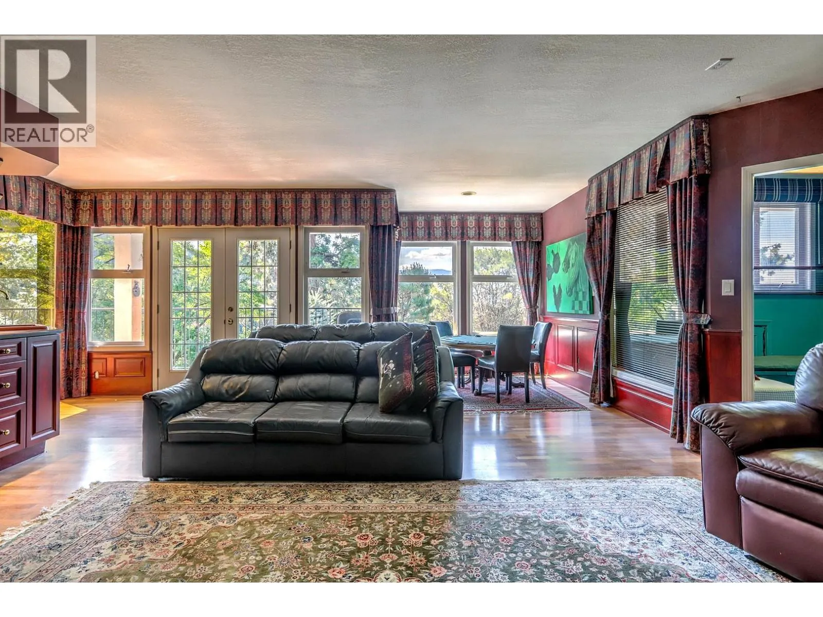 5482 Silver Star Road
